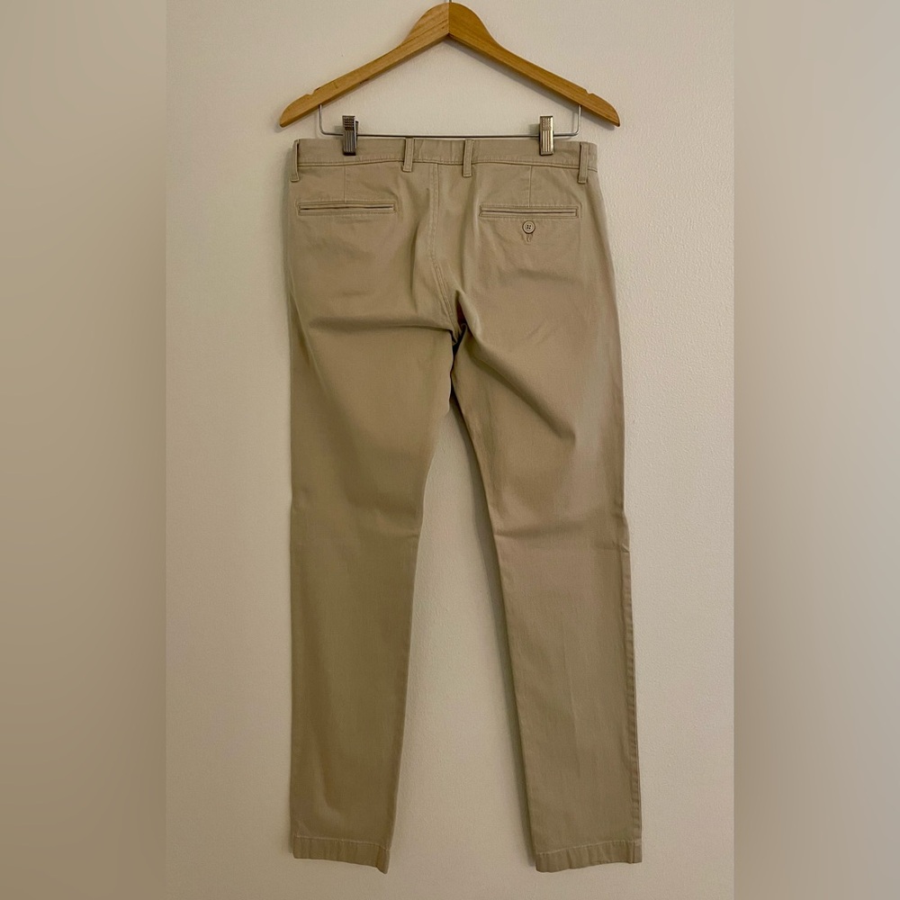 J. Crew Men's Khaki Chinos Size W30 L34 (EUC) - Picture 3 of 5